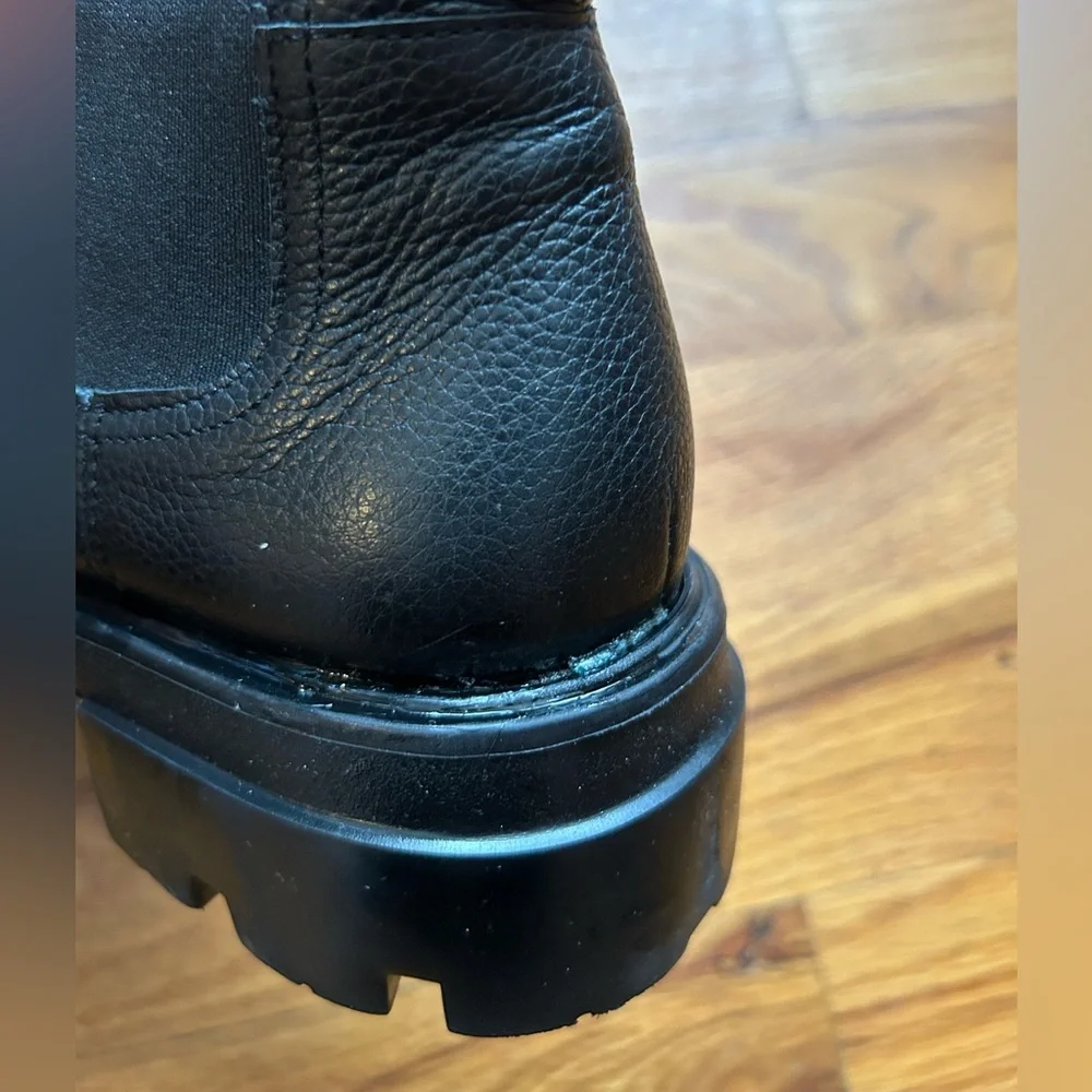 Mephisto zip up leather Chelsea boots with chunky sole size 8 with glue on heel
